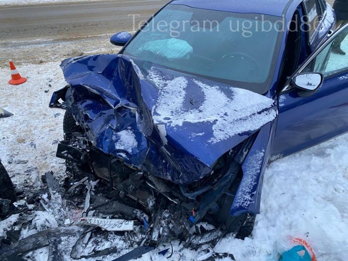 ​В ДТП в Ханты-Мансийском районе пострадали три человека