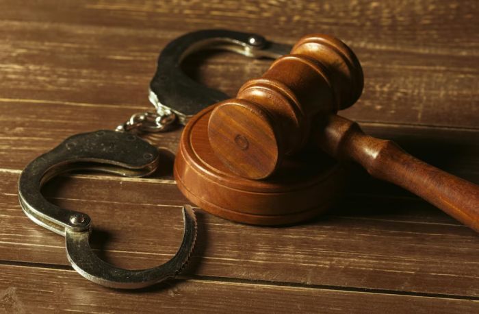 Пенсионерку из Сургута осудят за убийство мужа