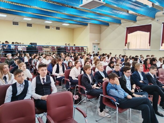 Сургутским школьникам напомнили о правилах безопасности в интернете