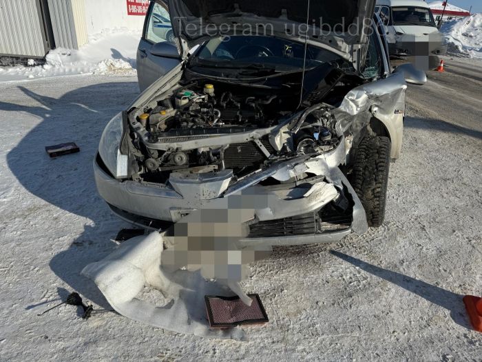 ​Водитель «Nissan» и его пассажир пострадали в ДТП в Нижневартовске
