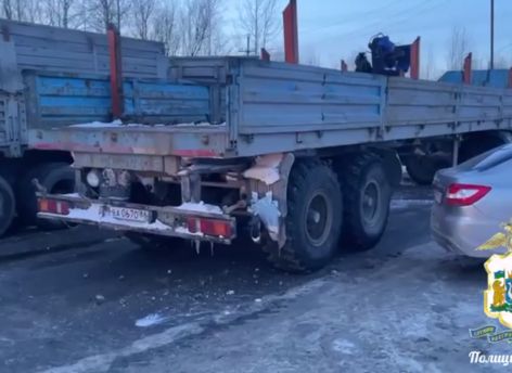 ​Молодой водитель из Пыть-Яха устроил аварию с участием пяти автомобилей