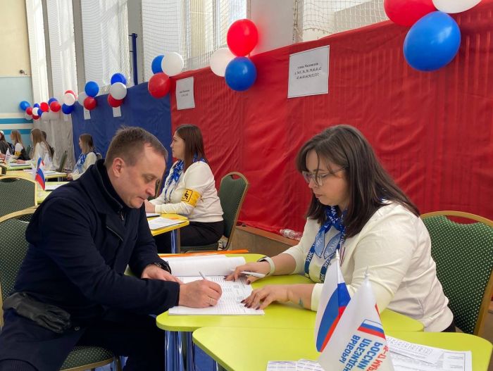 ​Председатель Думы Сургута принял участие в выборах президента