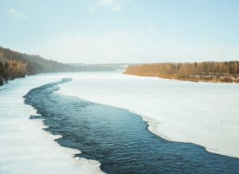 Реки ХМАО освободят ото льда