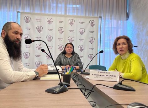 В Югре нотариусы приглашают переводчиков таджикского языка для заключения сделок с мигрантами