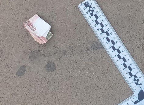 ​Полиция ХМАО задержала мужчину с наркотическим веществом в денежной купюре