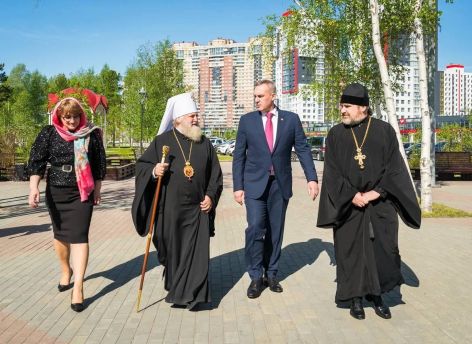 В Сургуте встретились руководители светской и духовной властей Югры