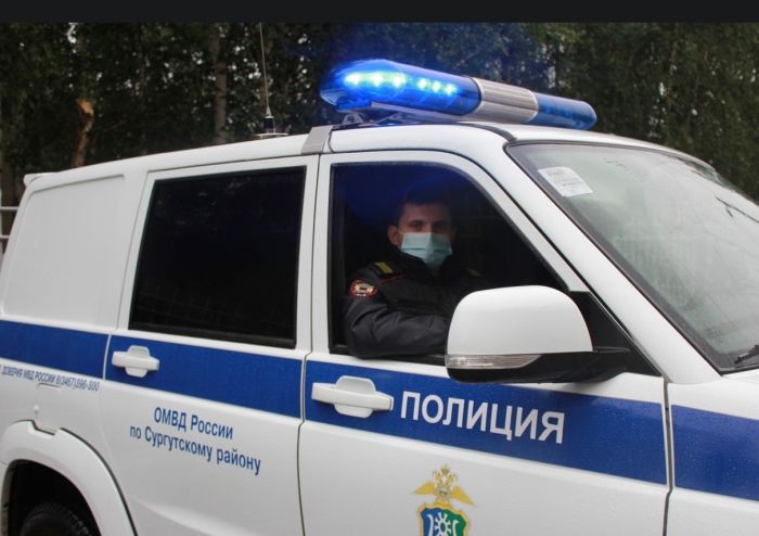 ​В Сургутском районе юноша украл 37 тысяч рублей с карты сожителя