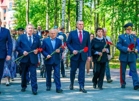 Руслан Кухарук принял участие в мероприятиях по случаю Дня памяти и скорби и обратился к югорчанам