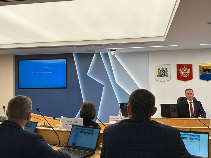 ​Максим Слепов покинул пост председателя Думы Сургута