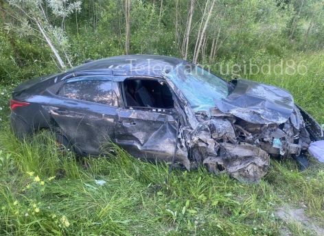В ХМАО два водителя пострадали после столкновения по «встречке»