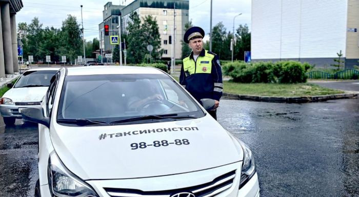 В ХМАО за два дня выявили 36 таксистов-нелегалов