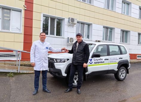 17 автомобилей получили больницы Тюменской области для сельских территорий