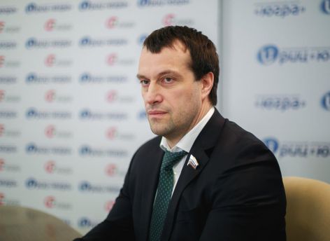 «Ухожу с легкой грустью»: сенатор от ХМАО Эдуард Исаков покидает свой пост