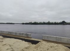 ​Уровень воды снижается, работы приближаются: в сентябре возобновят строительство набережной в Сургуте
