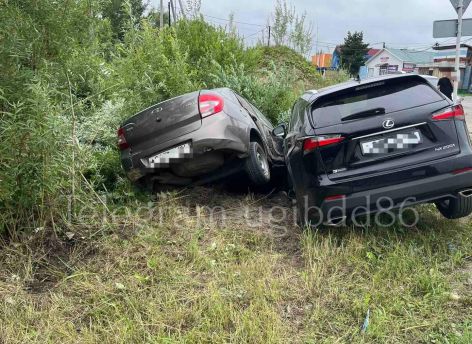 В Югре при ДТП пострадала автоледи