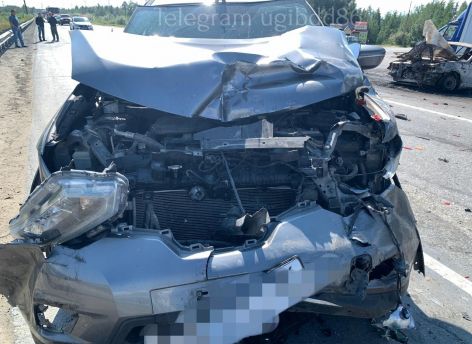 На автодороге «Сургут − Нижневартовск» в ДТП пострадали женщина и ребенок
