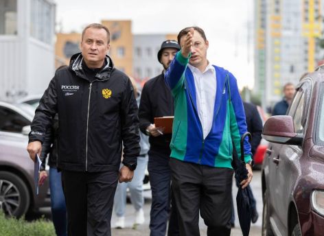 Депутат Думы Сургута Алексей Кучин совершил пешую инспекцию избирательного округа №19