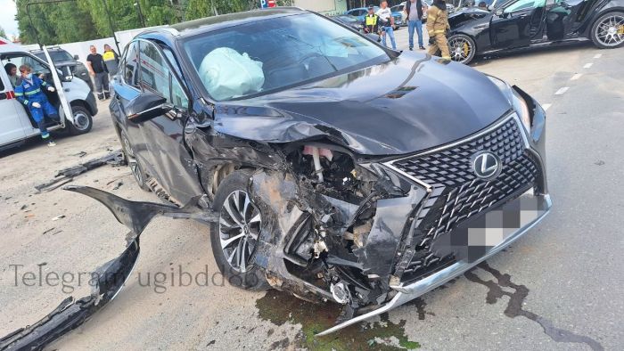В Пыть-Яхе водитель Lexus спровоцировал ДТП с пострадавшими