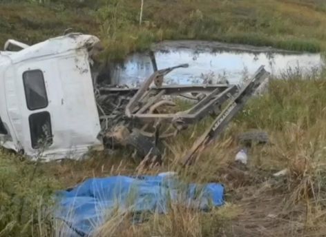 Два пассажира скончались от травм в ДТП на трассе «Сургут-Салехард»