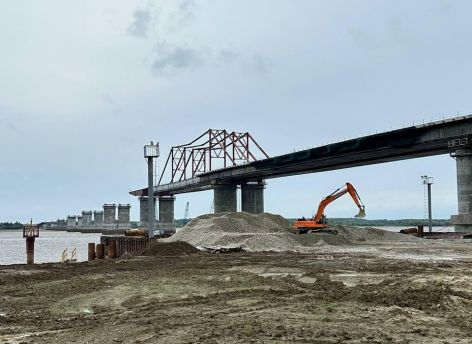 Работы на правом берегу моста через Обь в Сургуте завершены