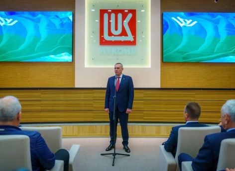 Руслан Кухарук встретился с работниками и руководством ЛУКОЙЛа в Когалыме