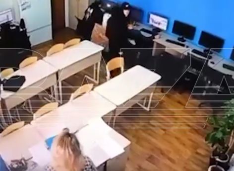 Преподаватель отбилась от напавшего с ножом экс-студента в Лангепасе
