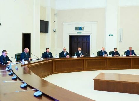 Руслан Кухарук принял участие в первом совещании губернаторов Урала с новым полпредом Артёмом Жогой