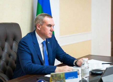 Руслан Кухарук решил реорганизовать департаменты стройблока Югры