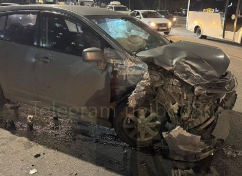 При столкновении четырех авто в Сургуте пострадал пешеход
