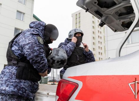 В вузе Сургута задержали пьяного дебошира