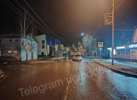 В Сургутском районе дети попали под колеса иномарки
