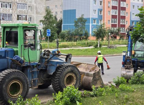 Первый этап ремонта дороги на улице Югорской в Сургуте завершен