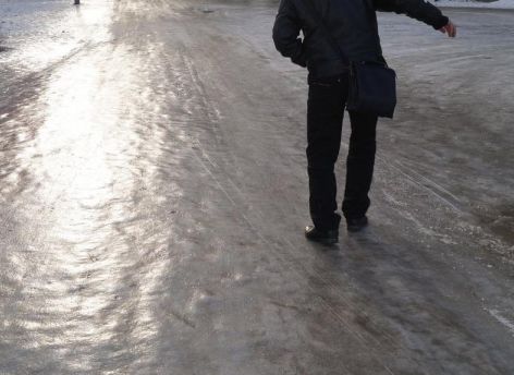 170 человек за сутки: в Сургуте увеличилось число пострадавших из-за гололеда