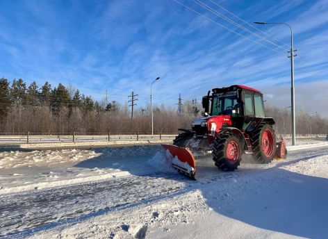 Для устранения гололеда в Сургуте заготовили 40 тысяч тонн песка