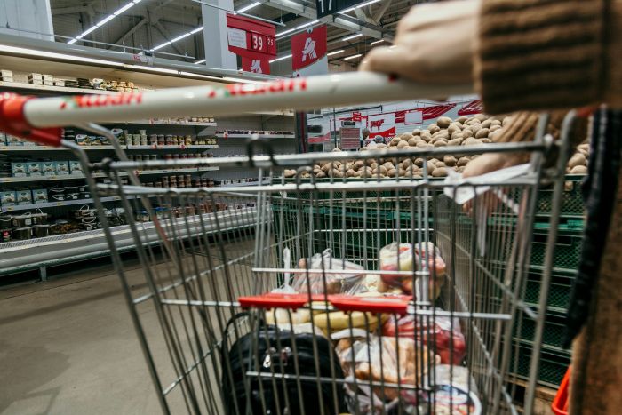 Цены взлетели: продукты питания в России подорожали на 50-100% за год