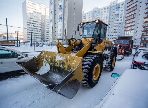 Сургутские чиновники проверяют, насколько качественно проходит уборка снега в городе