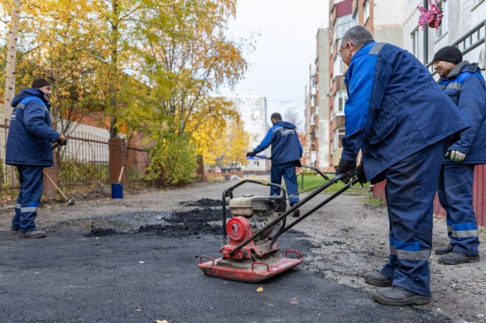​В 2024 году в Сургуте обновили 13 дворов, план на следующий год – 15 территорий