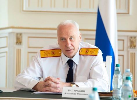 Бастрыкин предложил возбудить уголовное дело на стрелявших из окна машины в Сургуте