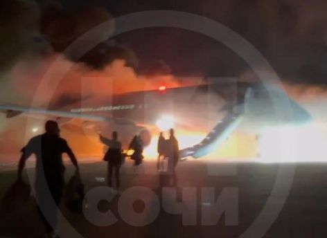В Турции загорелся российский самолет, следовавший из Сочи