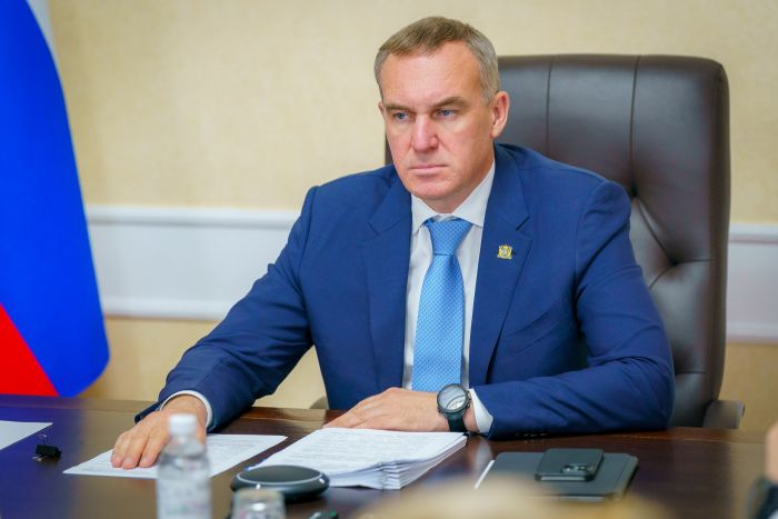 ​Руслан Кухарук в День волонтера посетил штаб Гуманитарного добровольческого корпуса