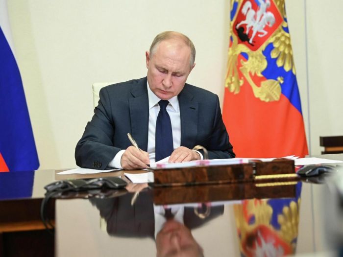 Путин утвердил новые меры поддержки семей с детьми