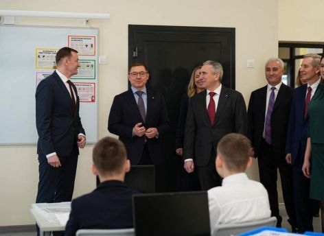 Александр Моор и Владимир Якушев оценили образовательный комплекс в Московском