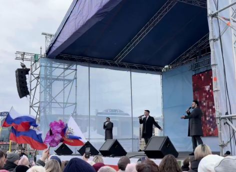 В Сургуте прошел концерт в честь Праздника Весны и Труда // ВИДЕОФАКТ
