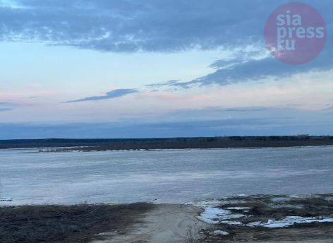 В Сургуте пошла река Обь // ФОТОФАКТ