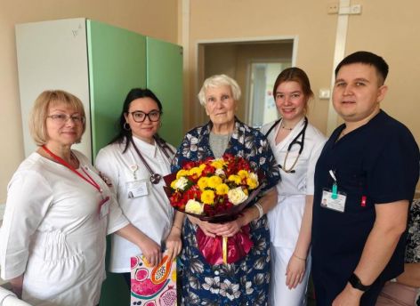 Юбилей под стук сердца: в Сургуте 84-летней пациентке провели операцию по замене клапана