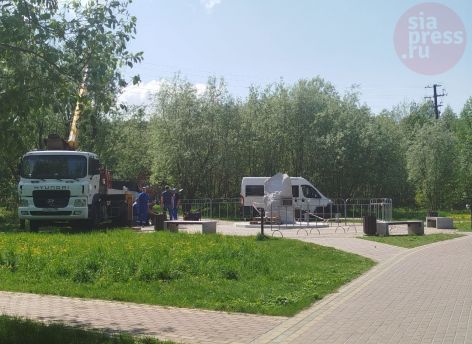 Сургутянам рассказали новые подробности о памятнике медработникам
