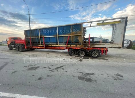 Опасная встречка: в Нягани пострадал водитель после столкновения с КАМАЗом