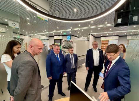 В Нижневартовске открылся обновленный офис Сбера
