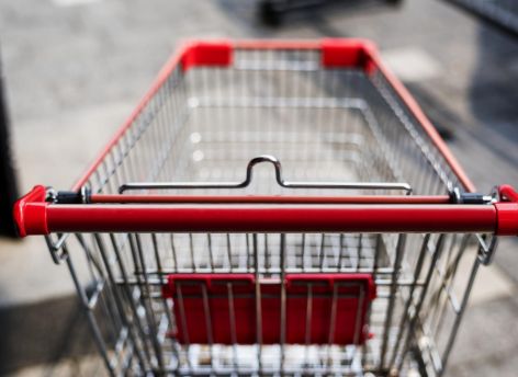 Цены ползут вверх: в Югре подорожали продукты, алкоголь и услуги