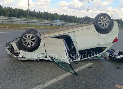 УАЗ, Лада и Киа перевернулись на одном и том же участке дороги в Сургуте